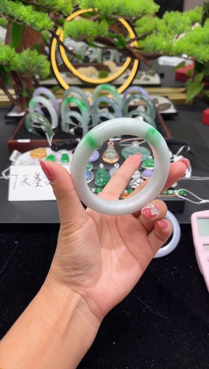 未镶嵌手镯翡翠手镯