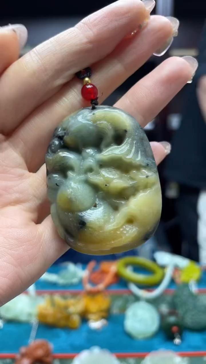 未镶嵌岫玉吊坠·