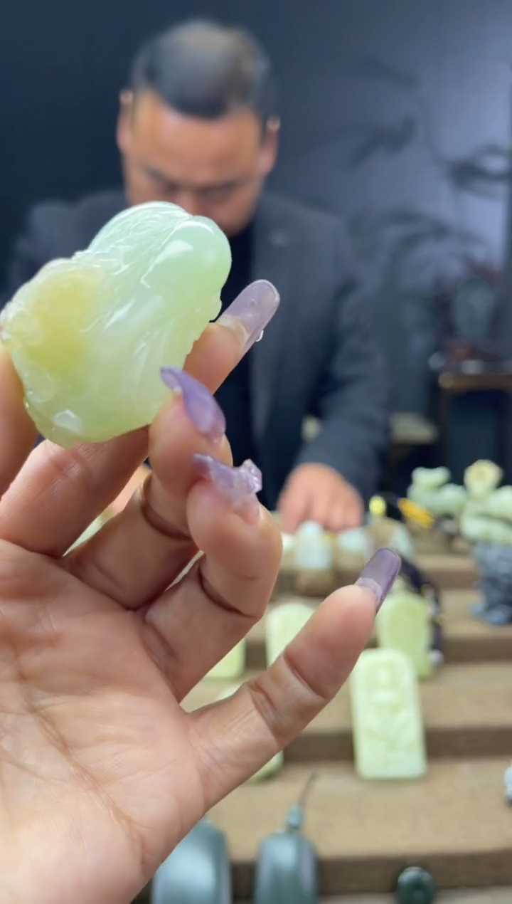 颈饰未镶嵌和田玉1