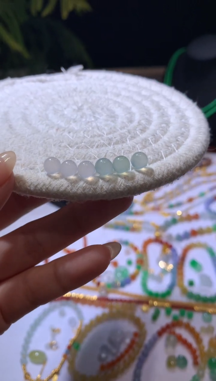 【闪购商品】定制翡翠未镶嵌多样性发货一件发货珠子500+50