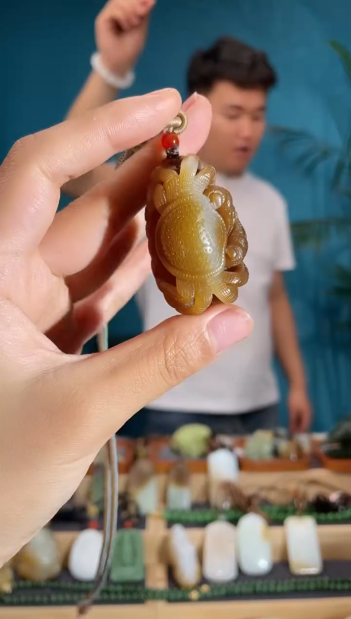 和田玉未镶嵌颈饰1