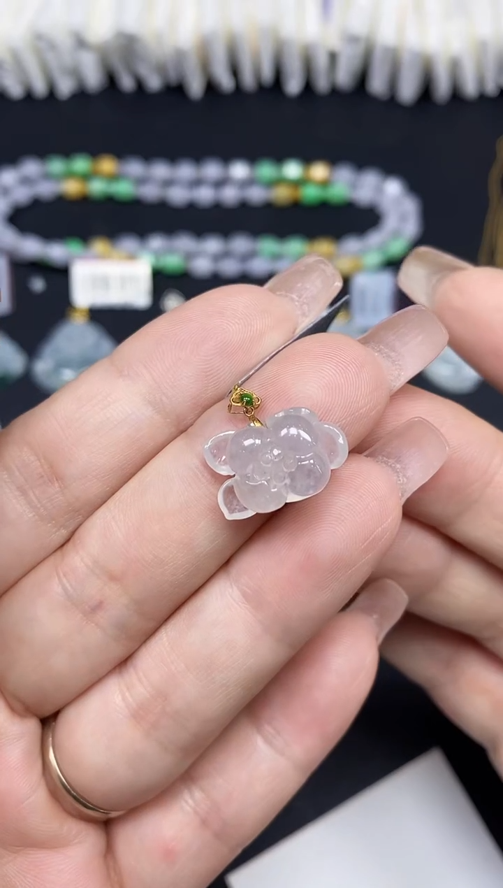 吊坠(不含链)18K金镶嵌翡翠荷花18K金扣镶嵌@@CMT