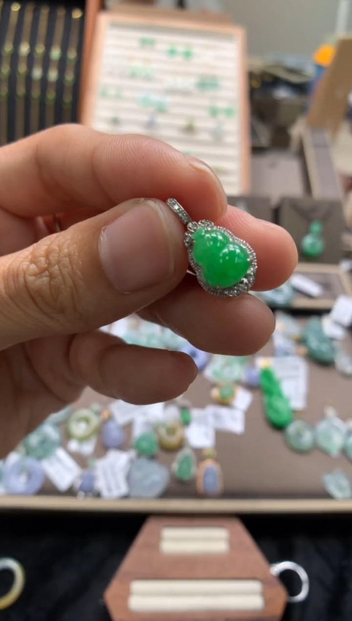 颈饰18K金镶嵌翡翠初*✨葫芦