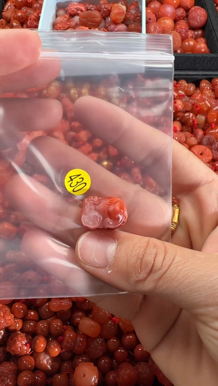 【闪购商品】南红玛瑙颈饰未镶嵌1