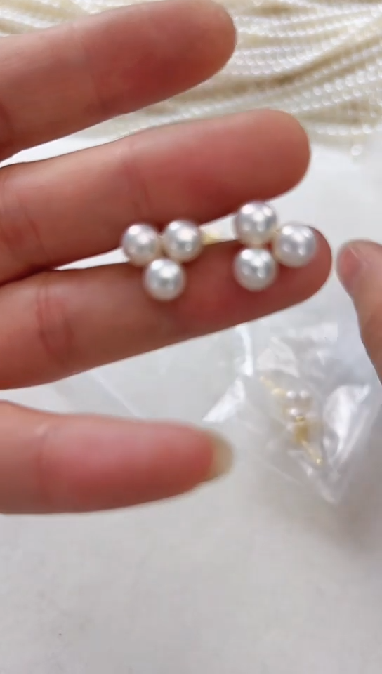 【闪购商品】淡水珍珠耳饰合金小三珠