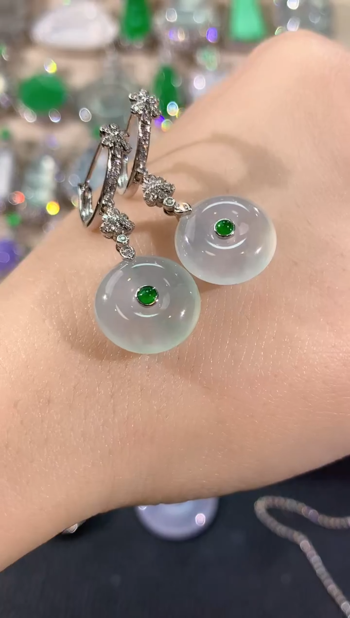 18K金镶嵌翡翠耳饰冬日珠宝W41