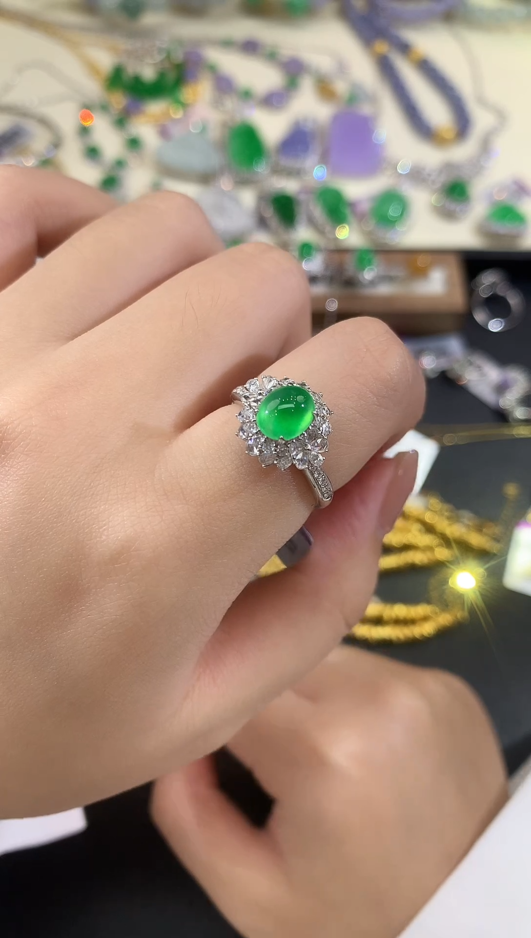 颈饰18K金镶嵌翡翠226-戒指