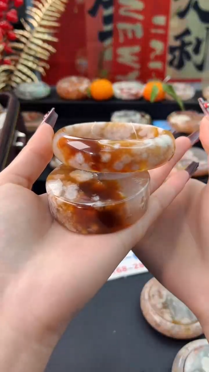 【闪购商品】石英质玉手镯未镶嵌赠送镯心（63圈口