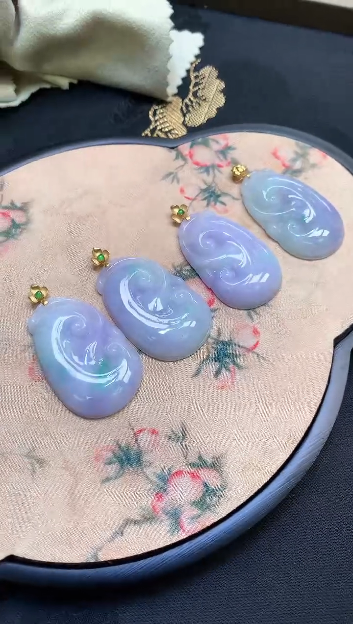 翡翠挂件18K金镶嵌如意 多样性发其一