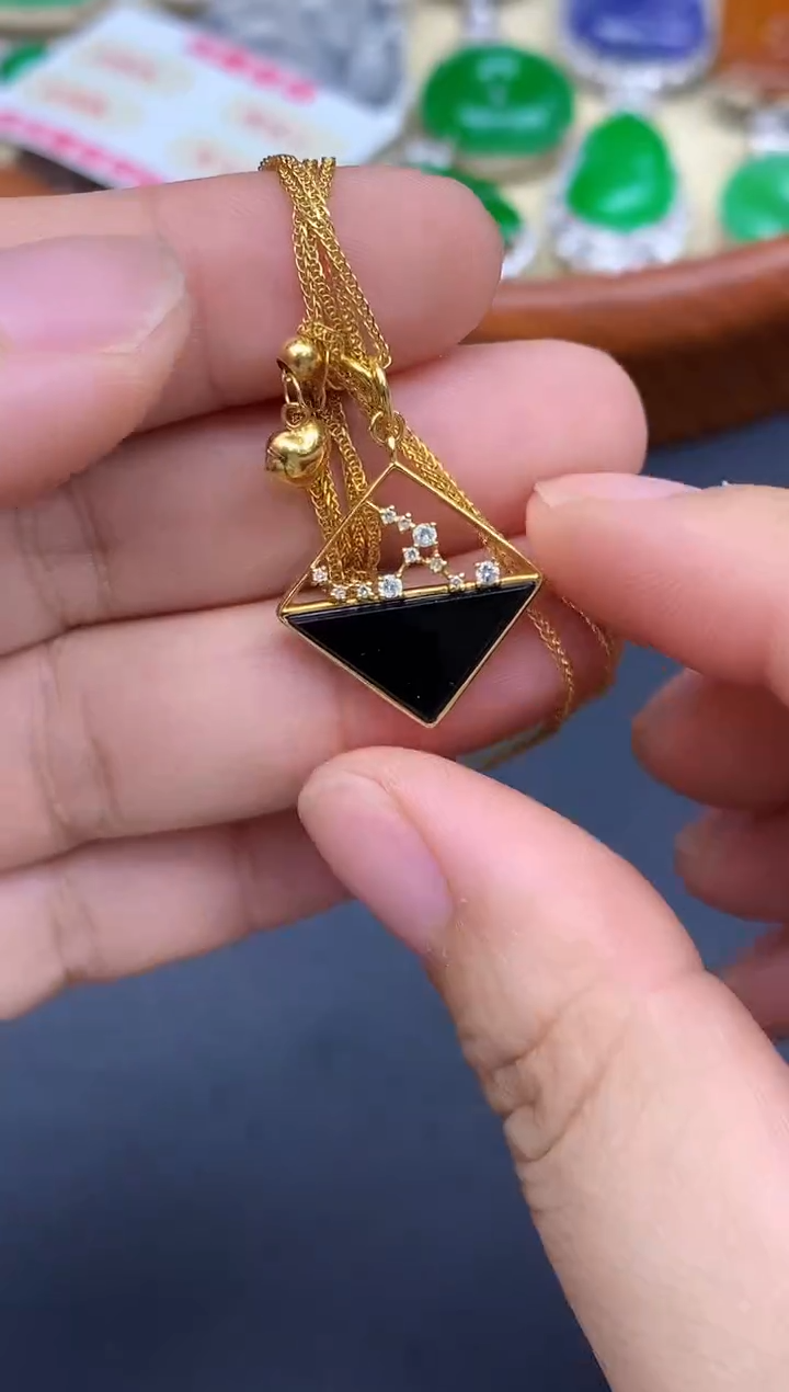 颈饰18K金镶嵌翡翠410-中国好珍宝