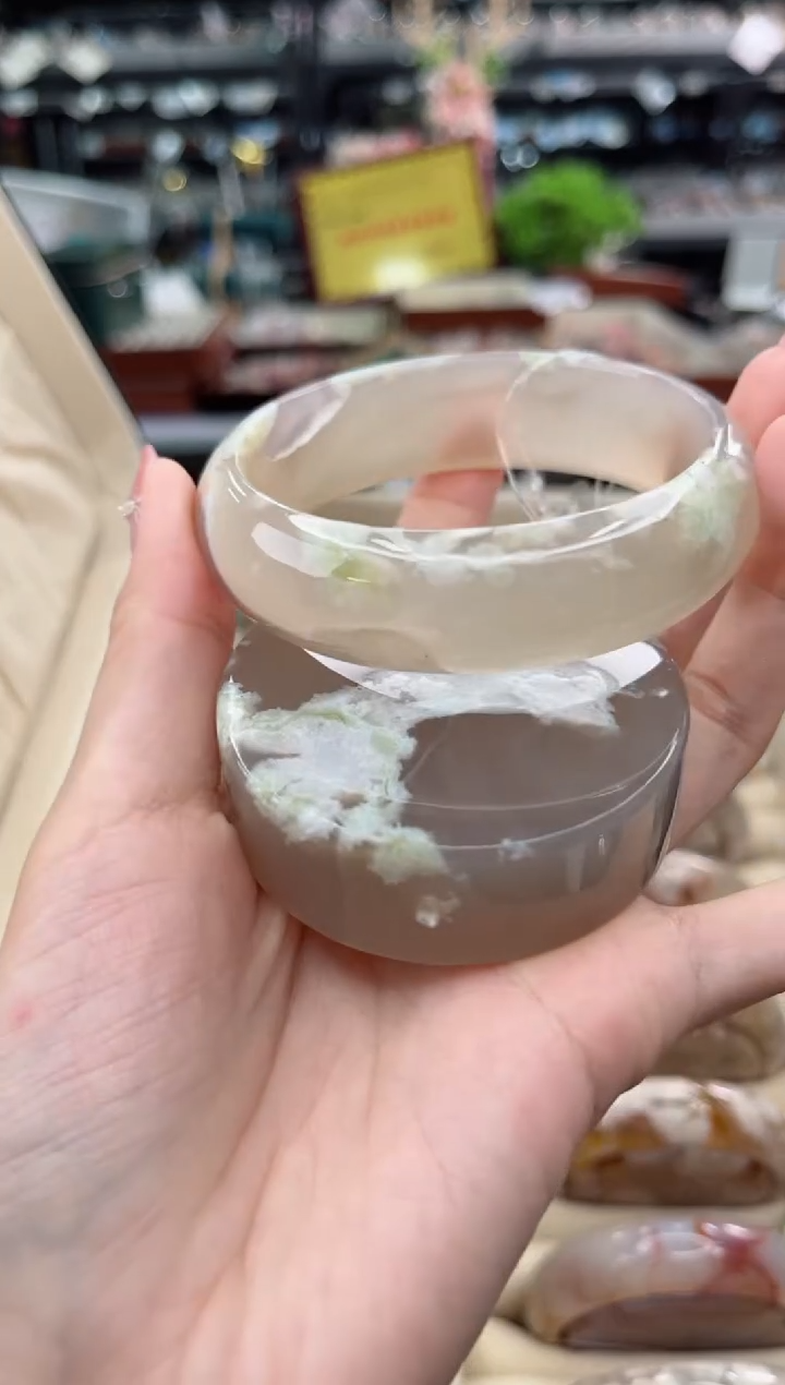 【闪购商品】石英质玉手镯未镶嵌62圈口（赠品镯心）3590395