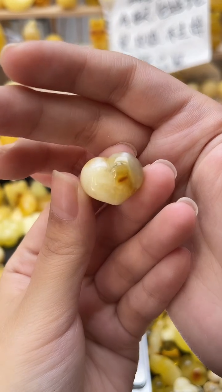 琥珀未镶嵌珠宝奇石015琥珀蜜蜡微瑕   