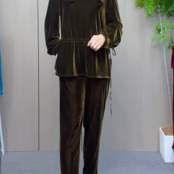 巍子工厂店时尚修身显瘦圆领长袖丝绒小衫小脚裤套装658#--713#