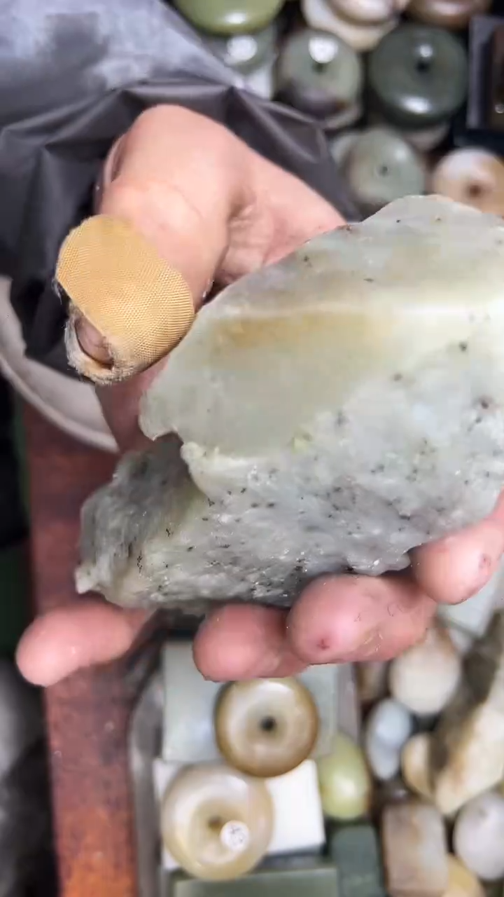 未镶嵌和田玉珠宝半成品1