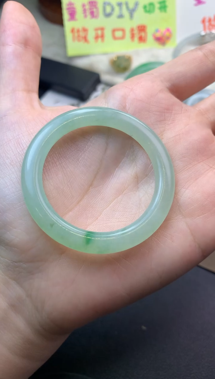 未镶嵌定制翡翠毛货