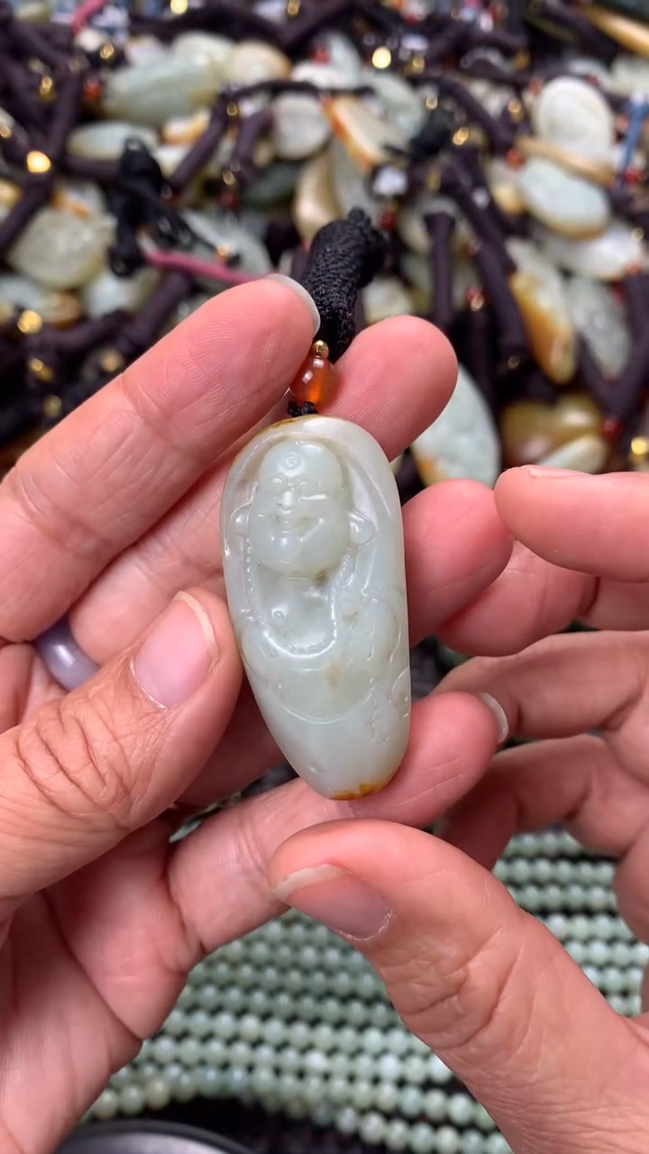 【闪购商品】和田玉颈饰未镶嵌多样性发货没有证书拍一发一有瑕