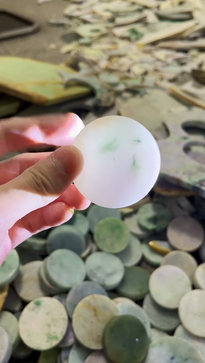 【闪购商品】翡翠颈饰未镶嵌A货吴平918