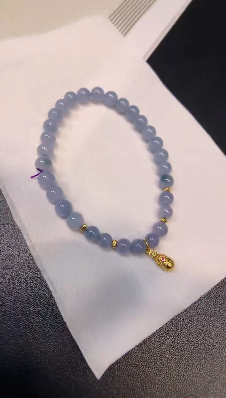 颈饰未镶嵌翡翠手串