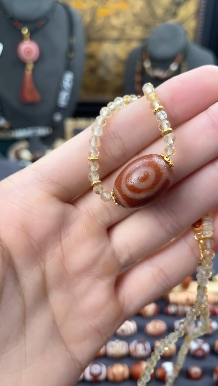 【闪购商品】玛瑙/玉髓颈饰未镶嵌美泓红肉二眼锁骨链