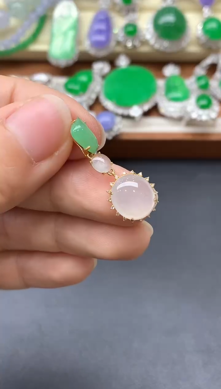 颈饰18K金镶嵌翡翠219-中国好珍宝