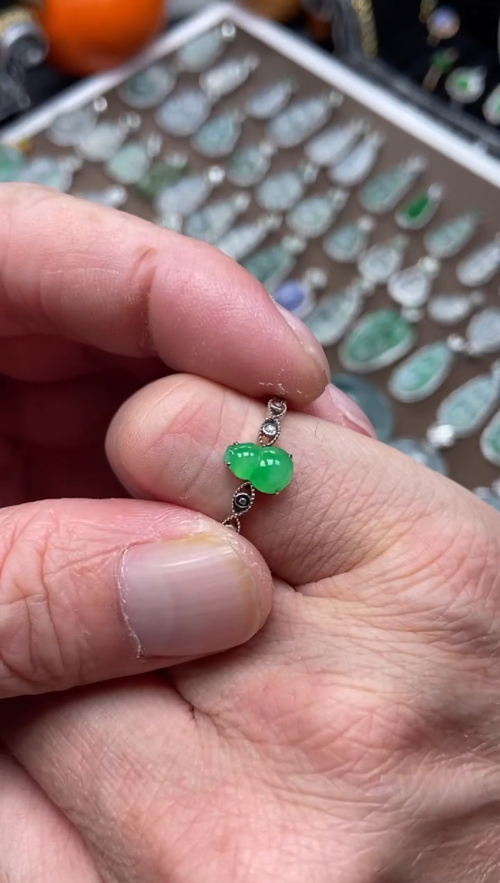 【闪购商品】翡翠戒指未镶嵌葫芦戒指