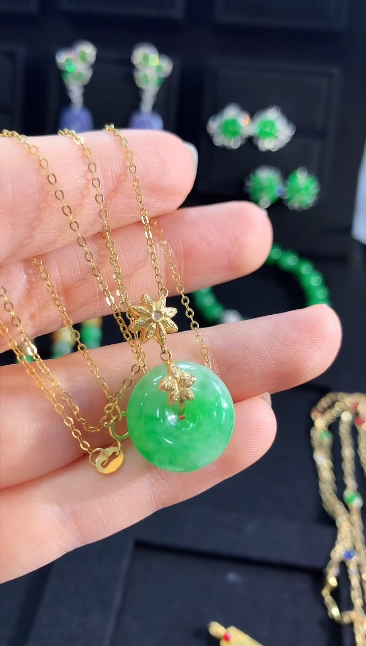 【闪购商品】翡翠颈饰18K金镶嵌颈饰