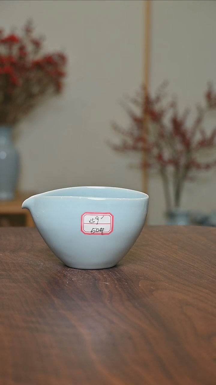 【闪购商品】其他50#手拉公道杯 微瑕天青釉 无款