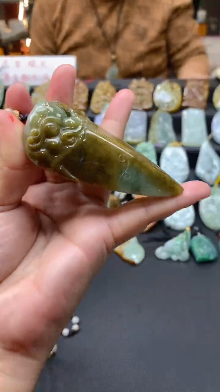 【闪购商品】翡翠颈饰未镶嵌挂件