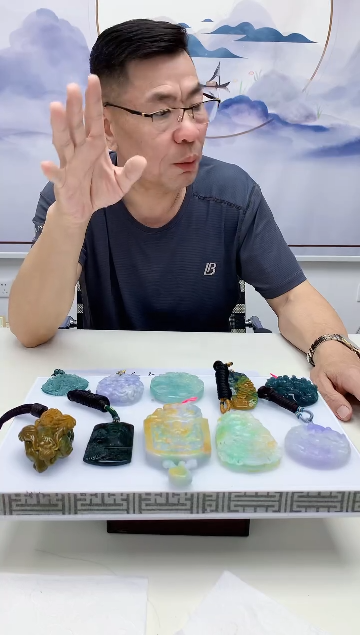 【闪购商品】定制翡翠未镶嵌5152kk-毛货挂件