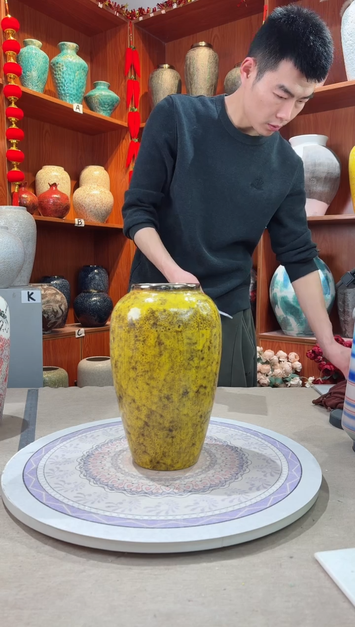 【闪购商品】瓶复古黄 中号 精品陶瓷花瓶 无花 