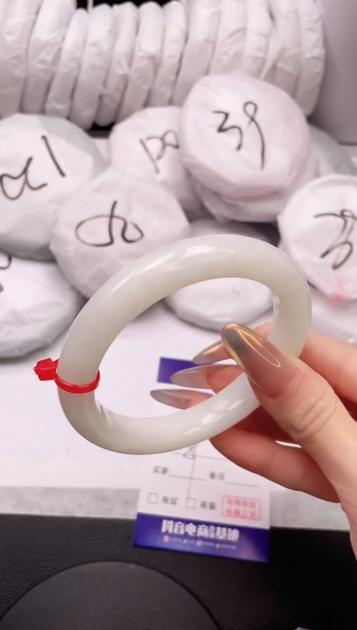 【闪购商品】和田玉手镯未镶嵌16K211-59