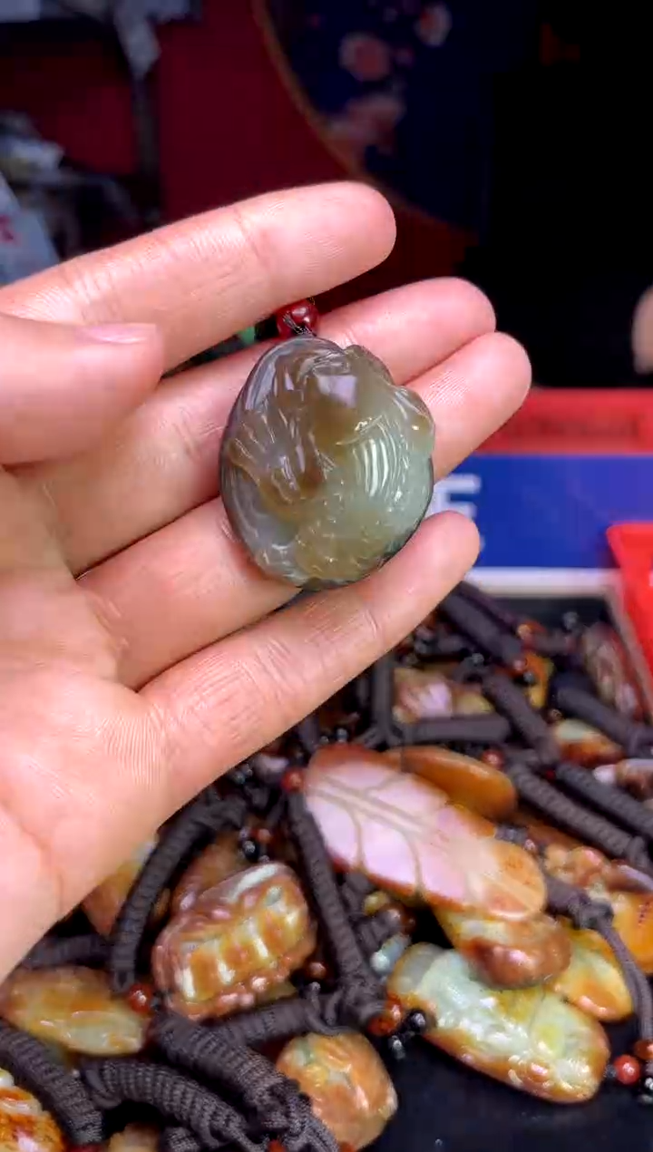 【闪购商品】和田玉未镶嵌颈饰1