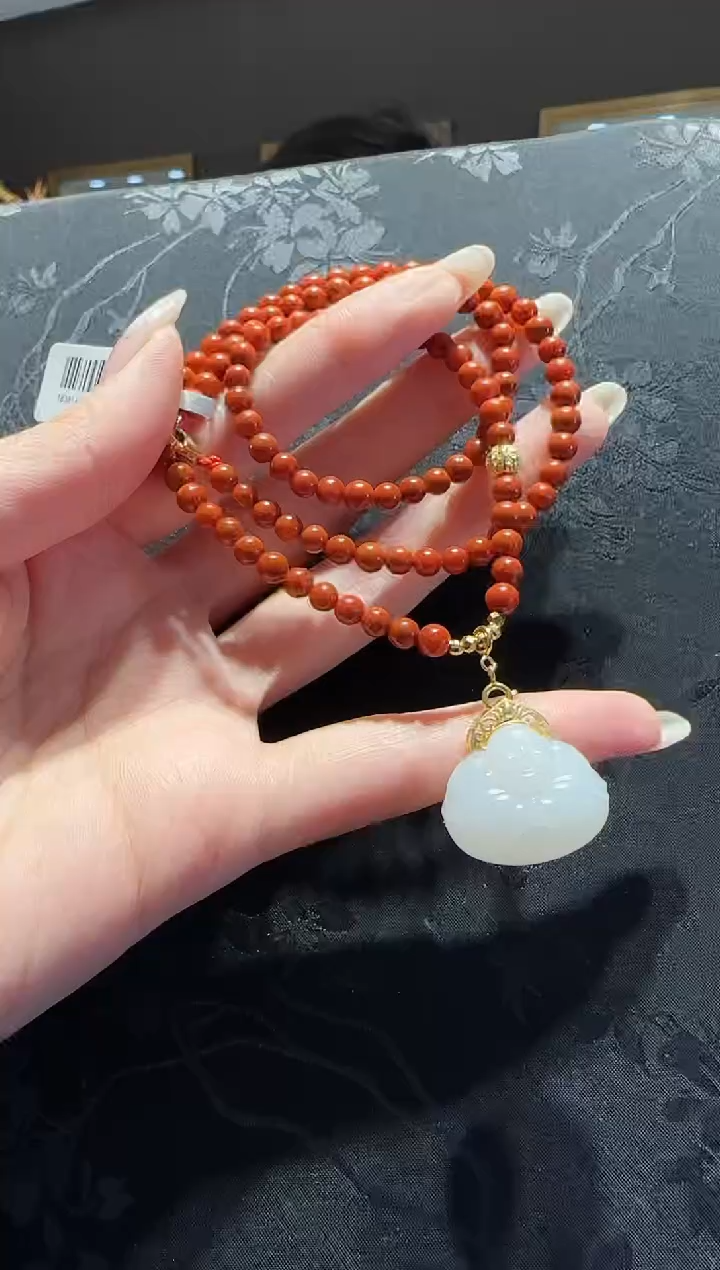 【闪购商品】南红玛瑙项链未镶嵌南红和田玉抱抱佛项链设计款