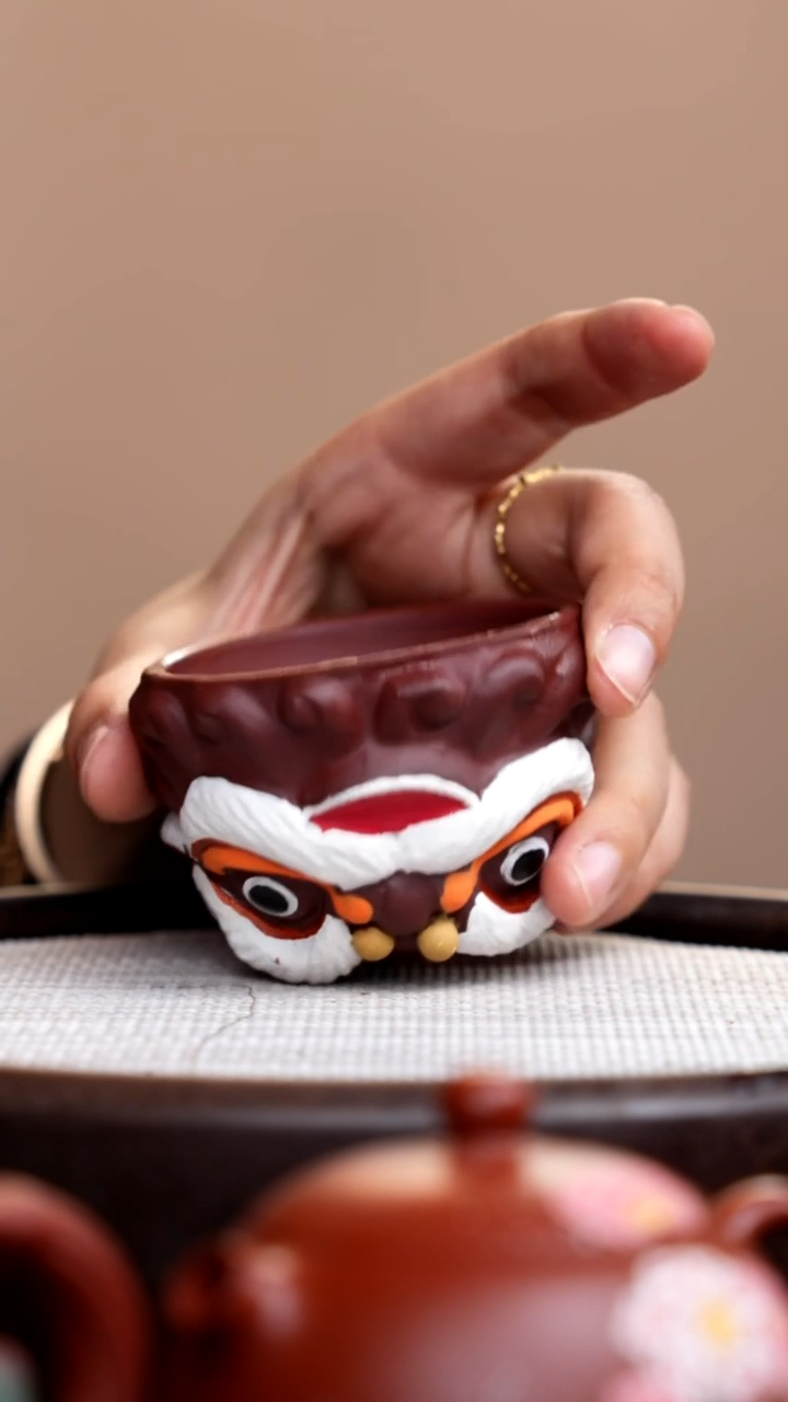 茶壶紫砂紫泥醒狮主人杯