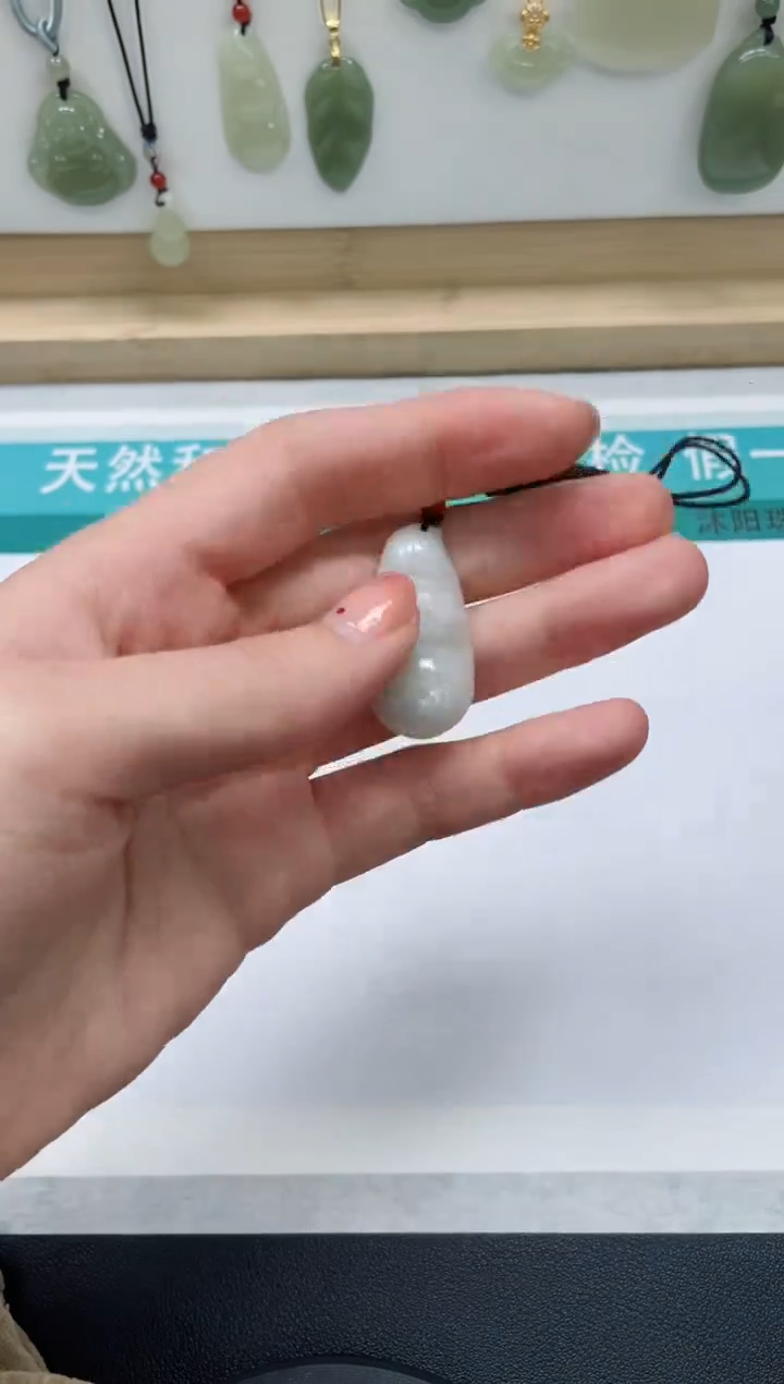 【闪购商品】和田玉（糖玉）颈饰未镶嵌000