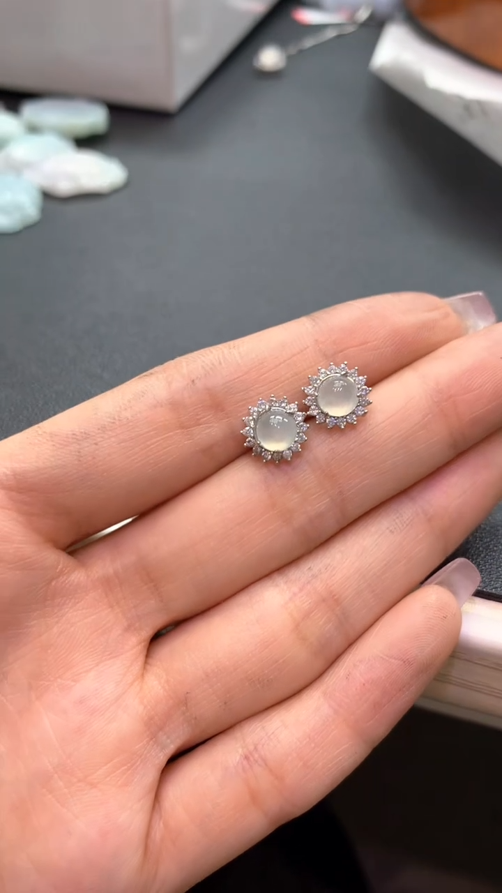 【闪购商品】翡翠耳钉未镶嵌天然A货翡翠没运费险