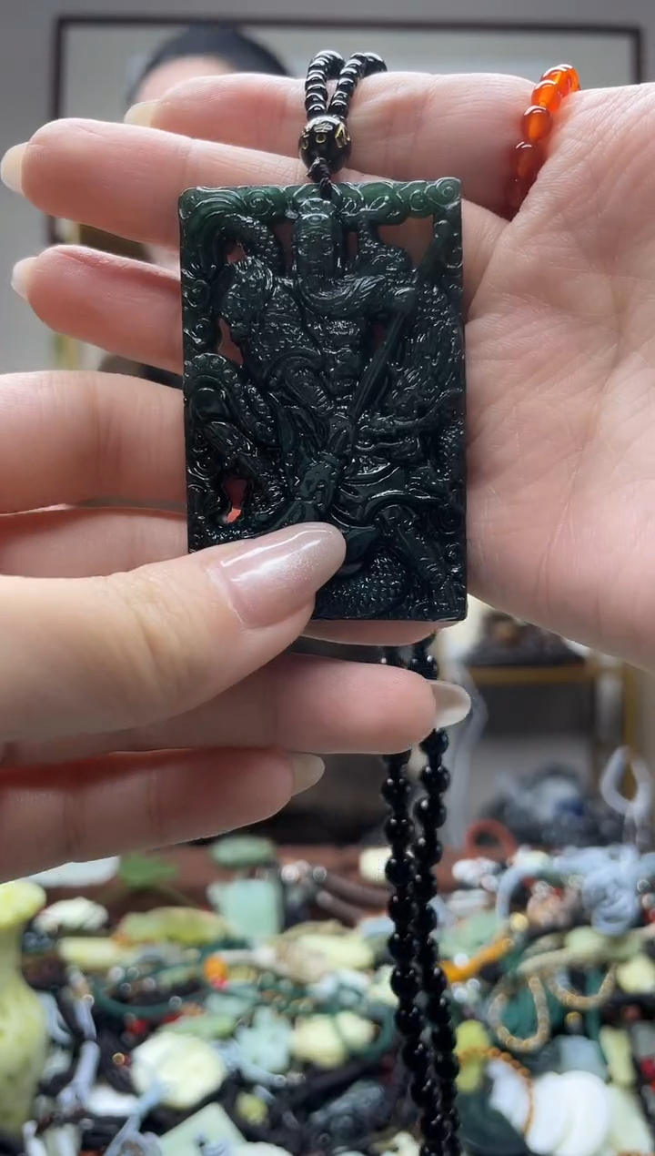 未镶嵌岫玉吊坠·