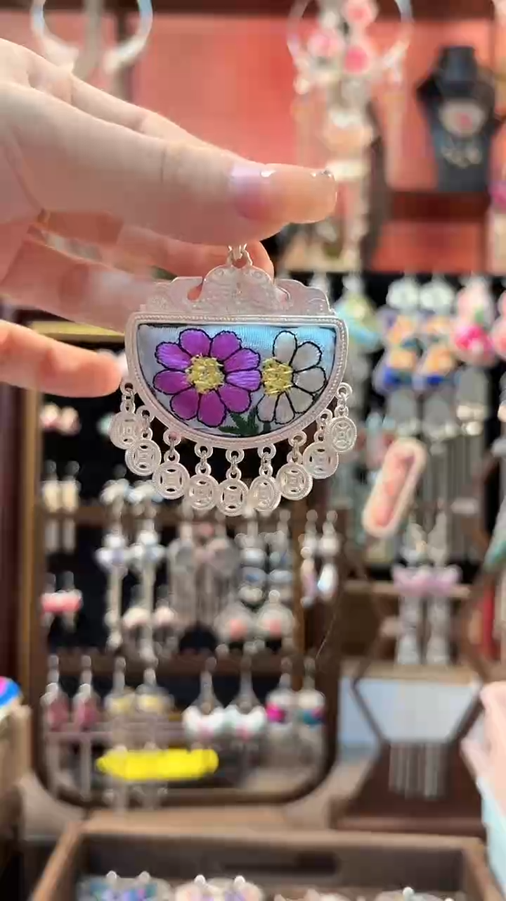 织绣妮* 云织谣民族风精美饰品   97