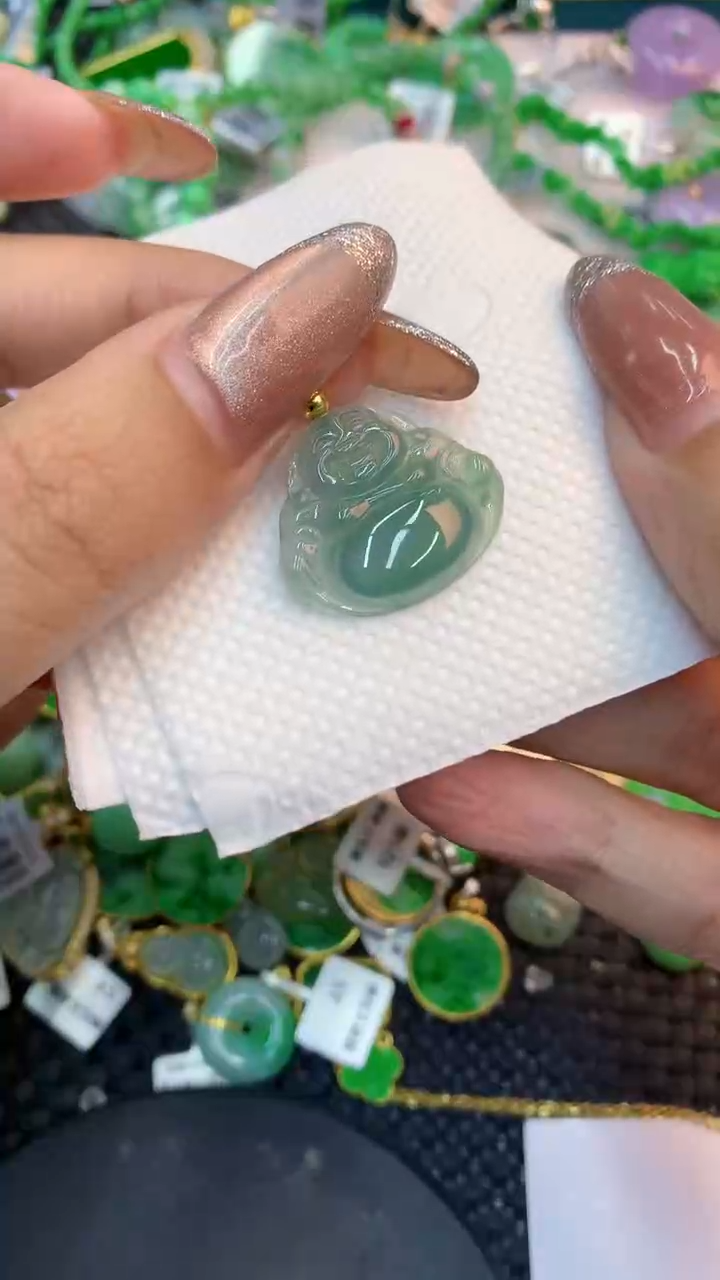 颈饰未镶嵌翡翠1