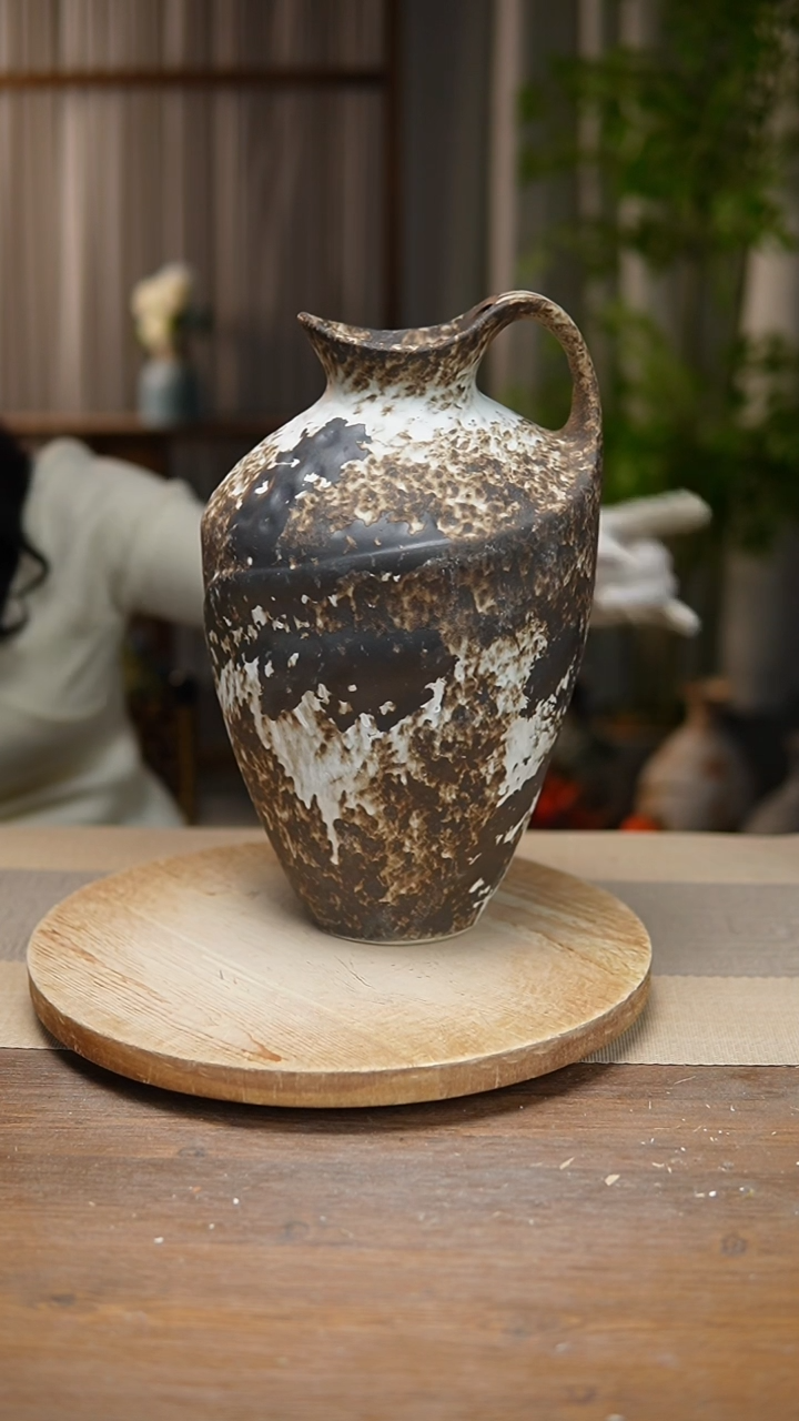 【闪购商品】陶瓷 花器诧寂黑奶壶