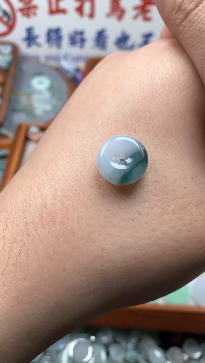 【闪购商品】翡翠颈饰未镶嵌哥哥