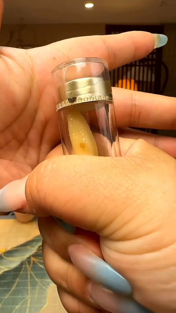 老板娘甄选好物浪浪丫吊坠LY001