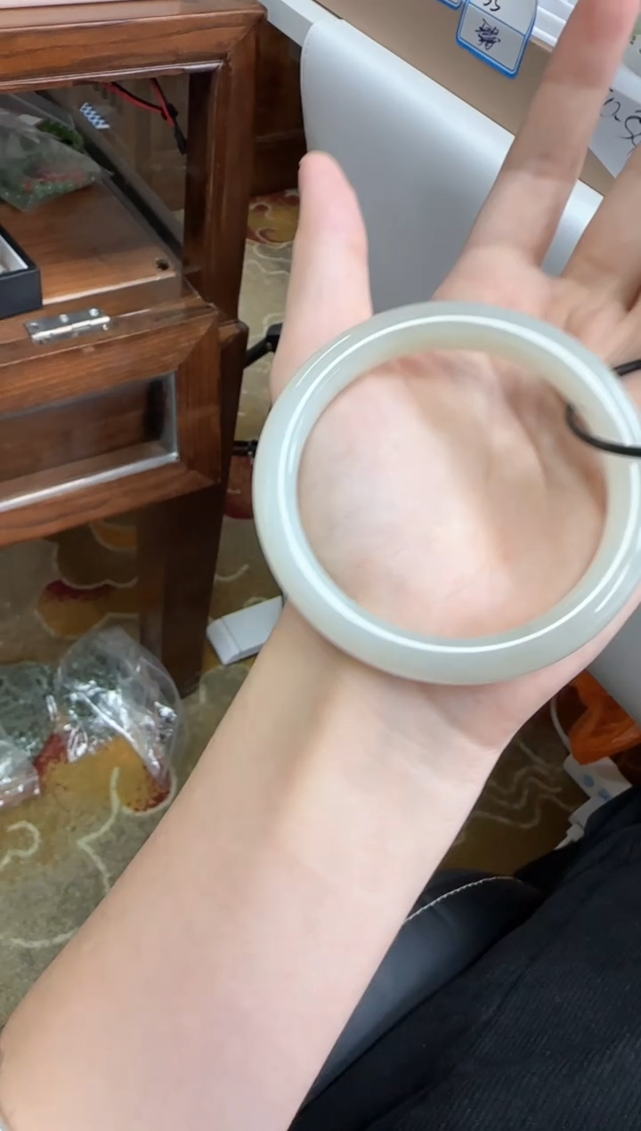 未镶嵌手镯和田玉57