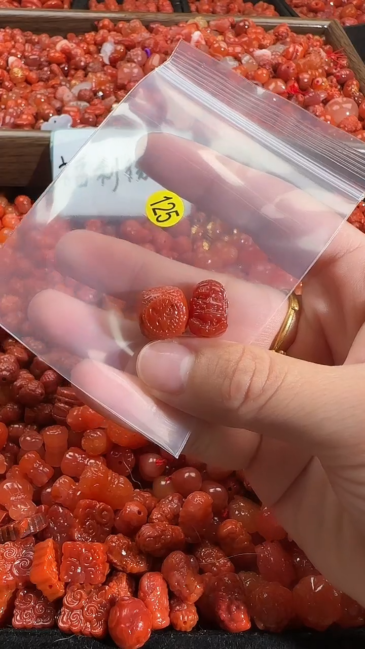 颈饰未镶嵌南红玛瑙1