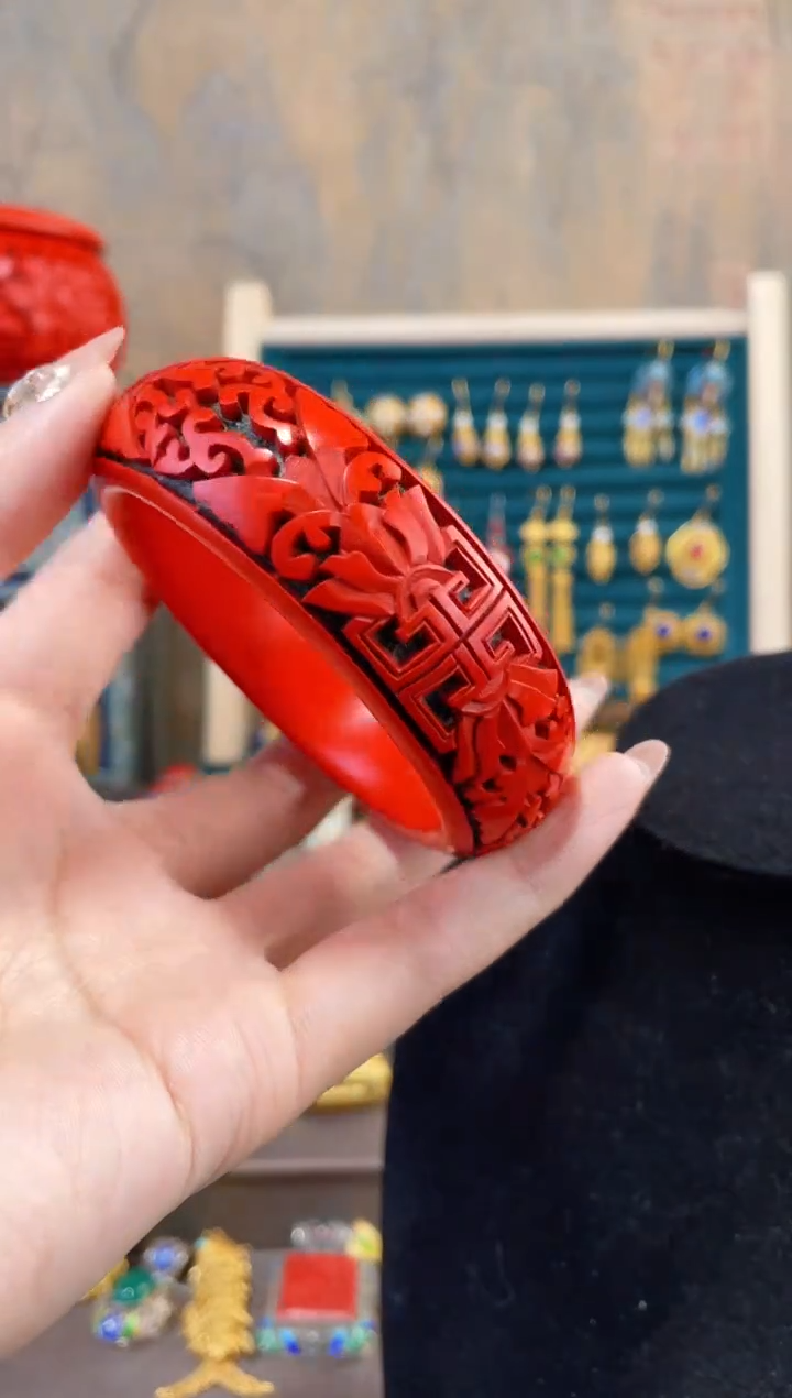 【闪购商品】非遗雕漆镯子古背缠枝55-58