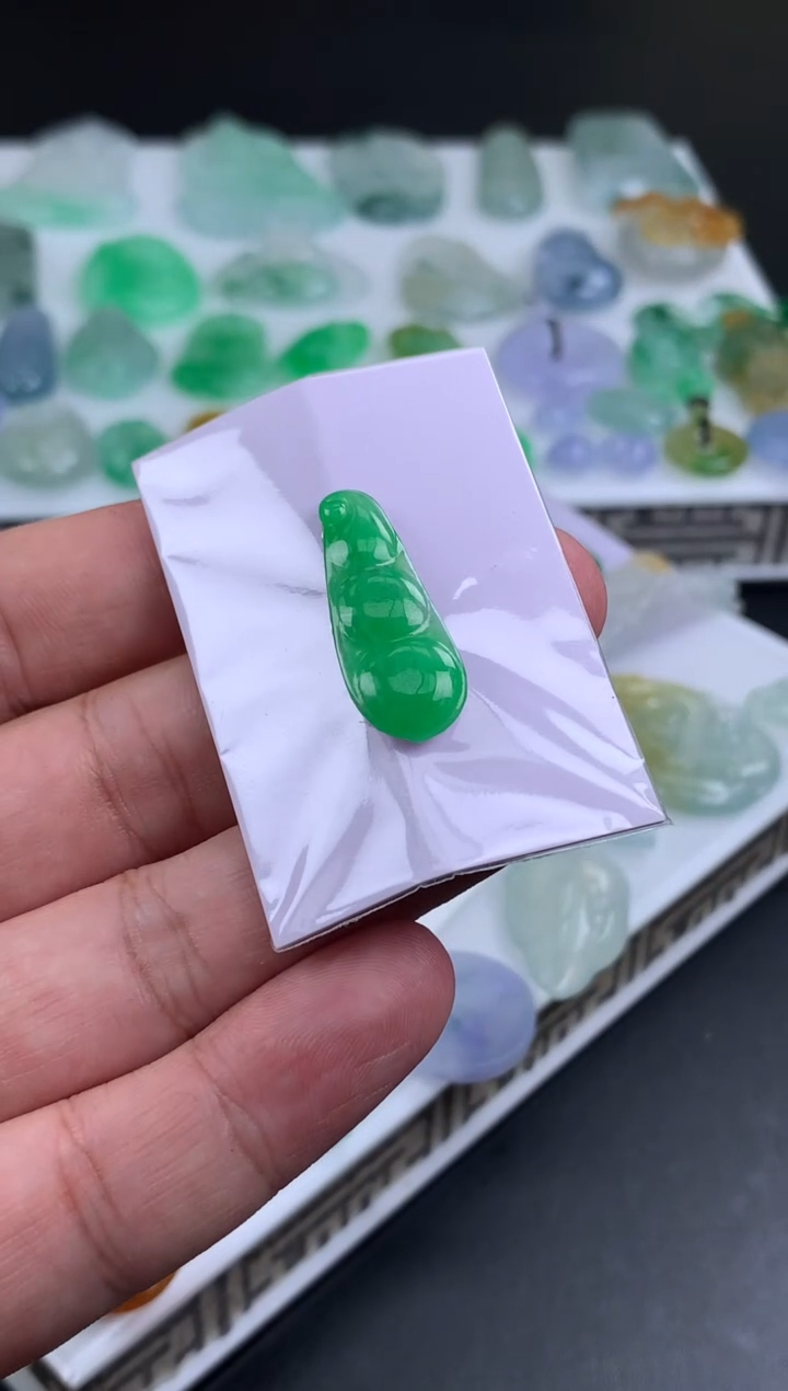 【闪购商品】定制翡翠未镶嵌豆子