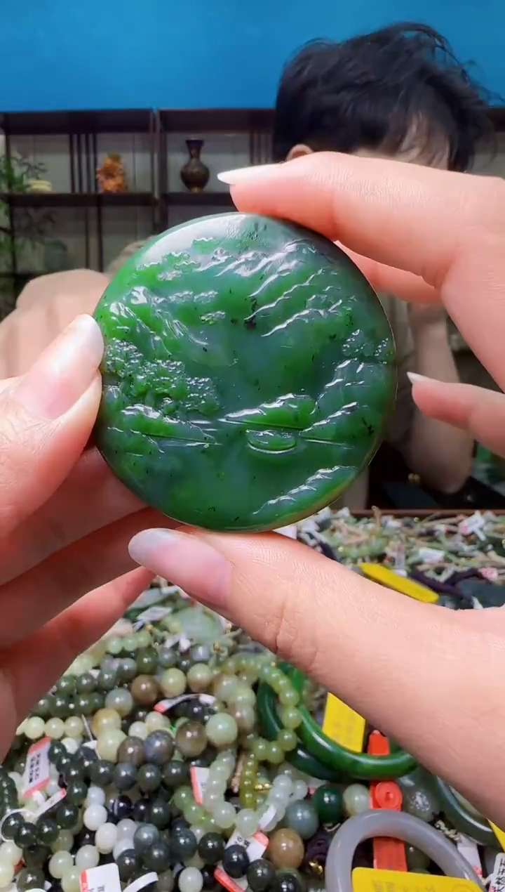 颈饰未镶嵌和田玉1