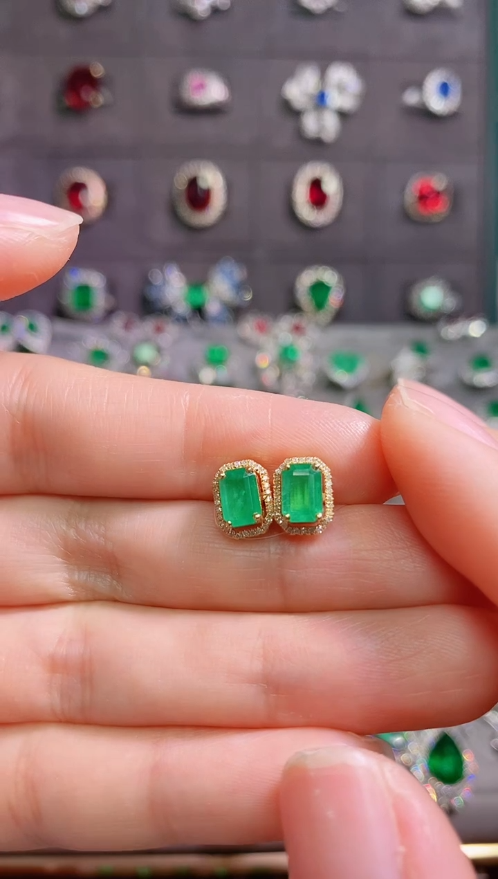 【闪购商品】祖母绿耳饰18K金镶嵌--