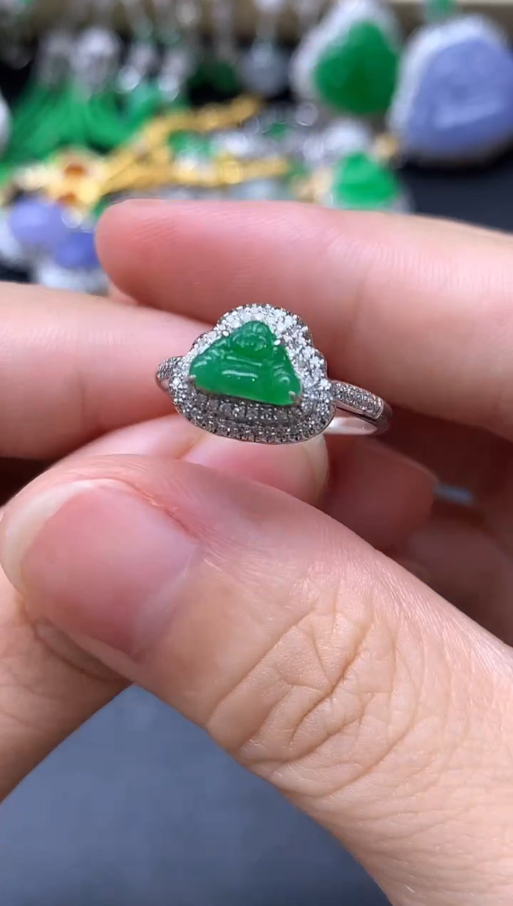 18K金镶嵌戒指翡翠350-中国好珍宝