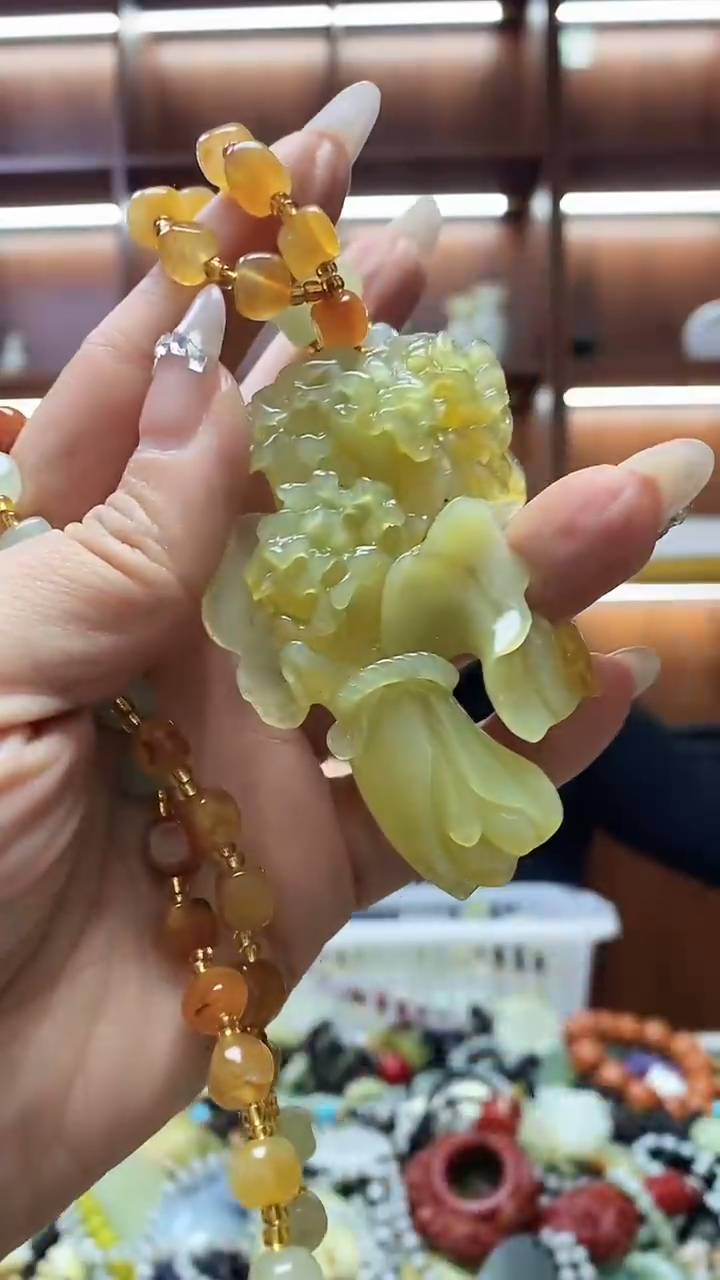 未镶嵌岫玉挂件 